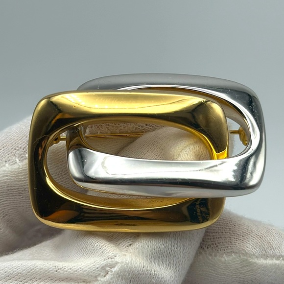 Rare 1974 Vintage Christian Dior Germany Silver Gold Tone Abstract

Pin Brooch - Picture 1 of 8